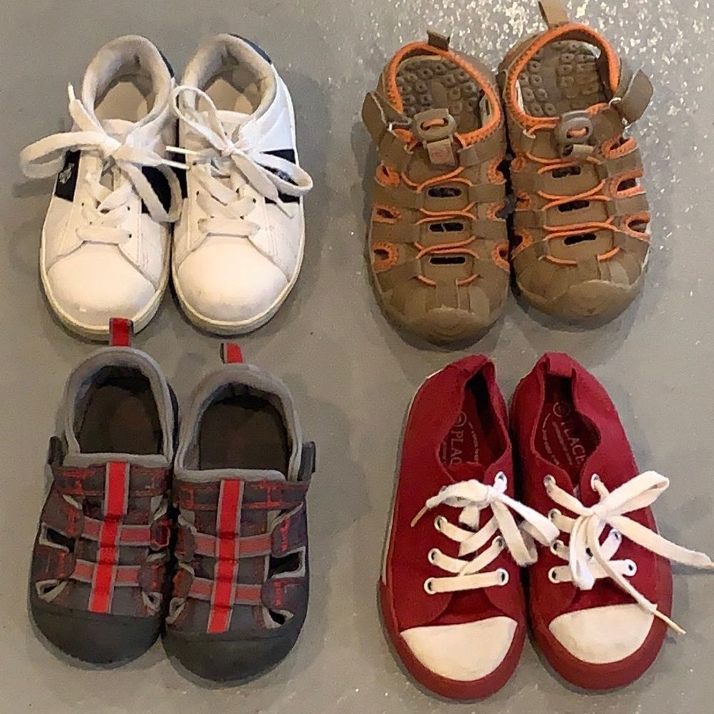 🎉1 hr sale 🎉Boy shoes bundle 4